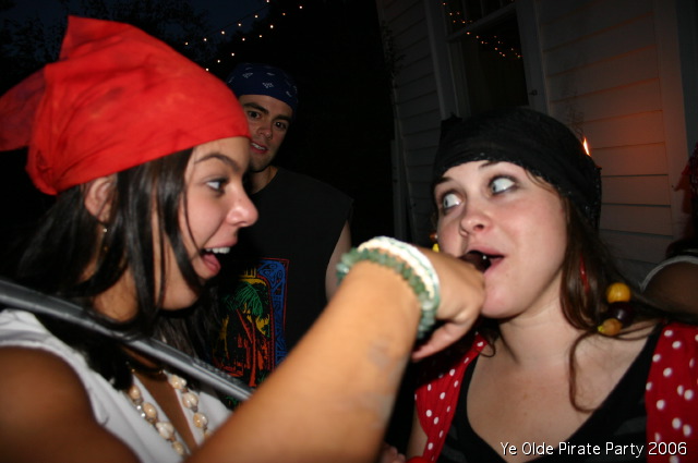 pirateparty06_228.jpg