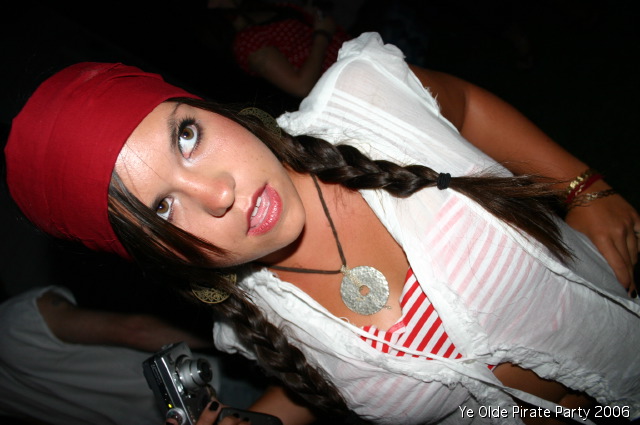 pirateparty06_242.jpg